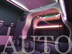 Монтаж перегородки в грузопассажирском автобусе Mercedes Sprinter sprinter-gruz-pass-09-2017 - IMG_0922.jpg